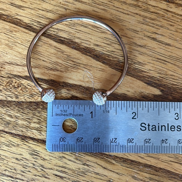 Fossil Bangle with crystal accents - Picture 7 of 11